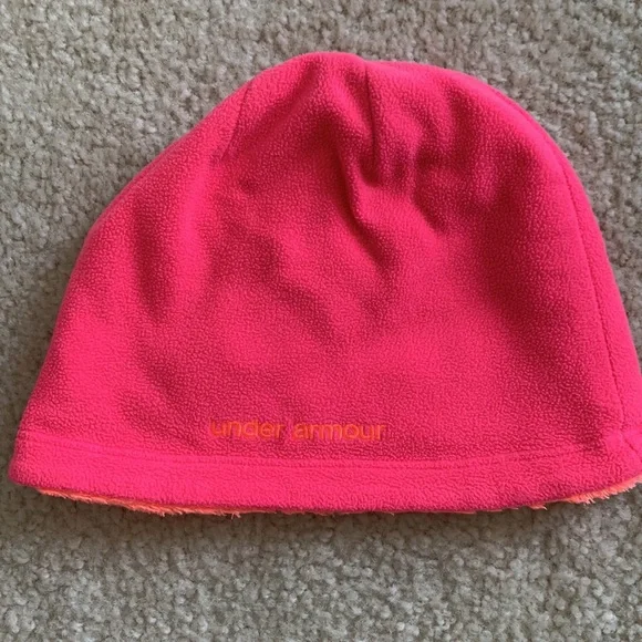 Youth Under Armour beanie - Picture 2 of 4